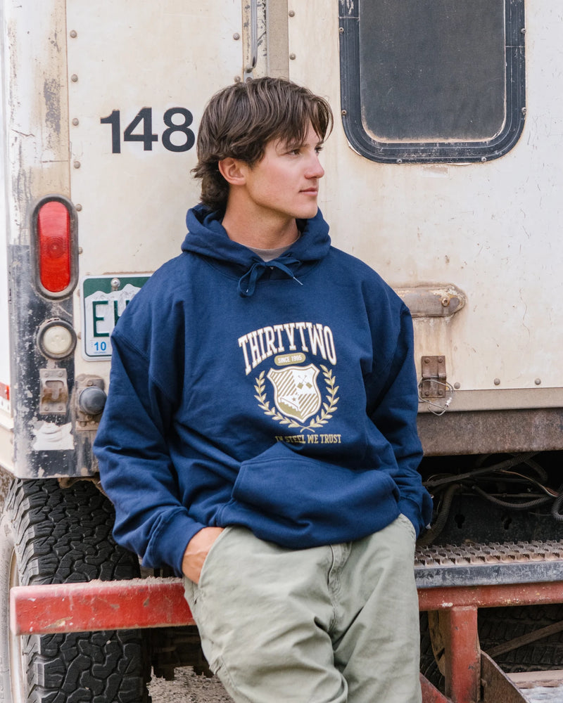 CREST HOODIE