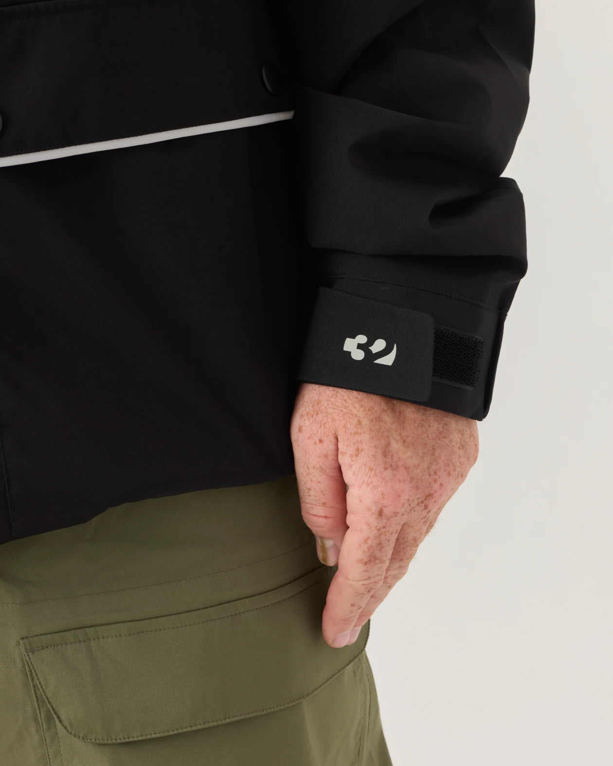 INTROVERT JACKET